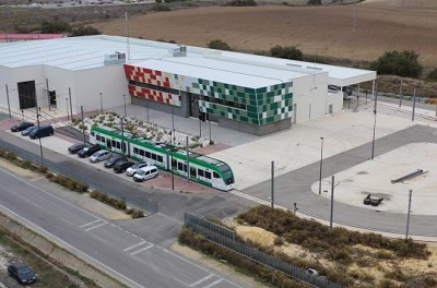 Firma del contrato para la última fase de pruebas del tranvía de Cádiz